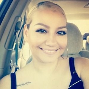 Meet your Posher, Laura mae